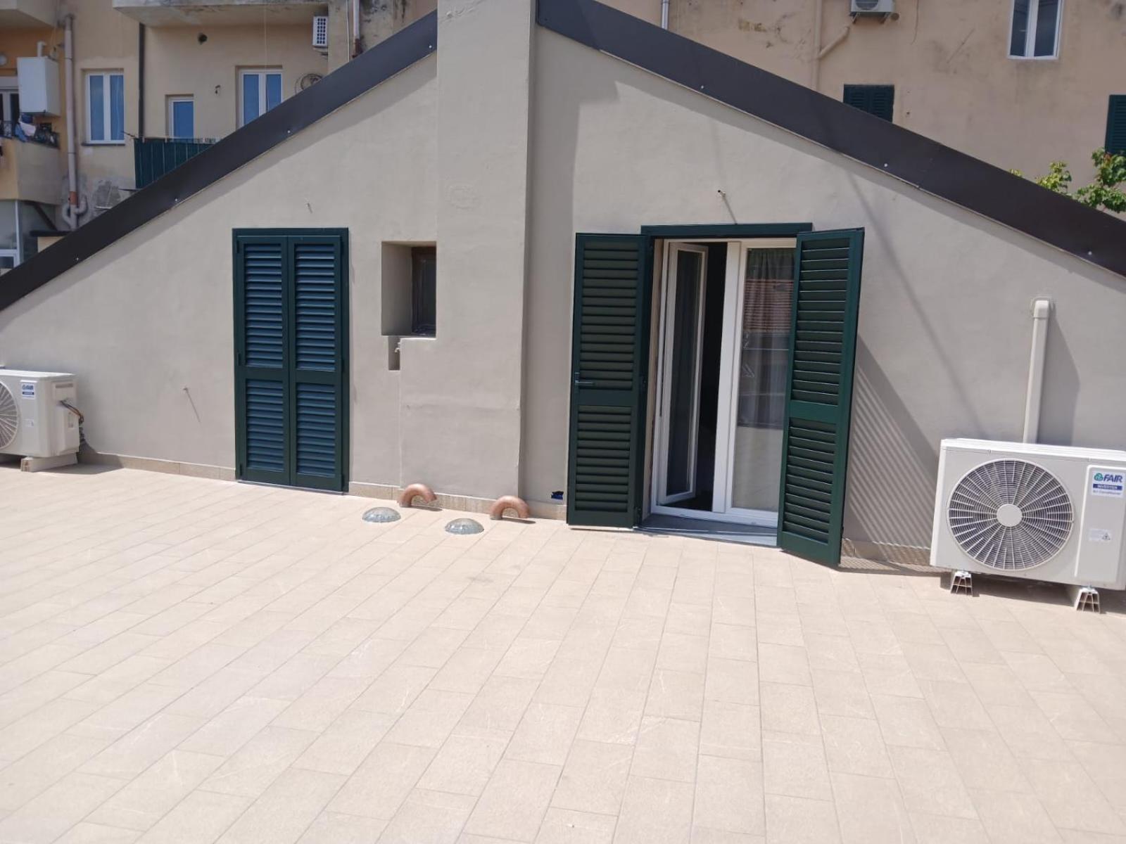 리보르노 Casa N 1 Con Parcheggio Privato E Colonnina Ricarica 아파트 외부 사진
